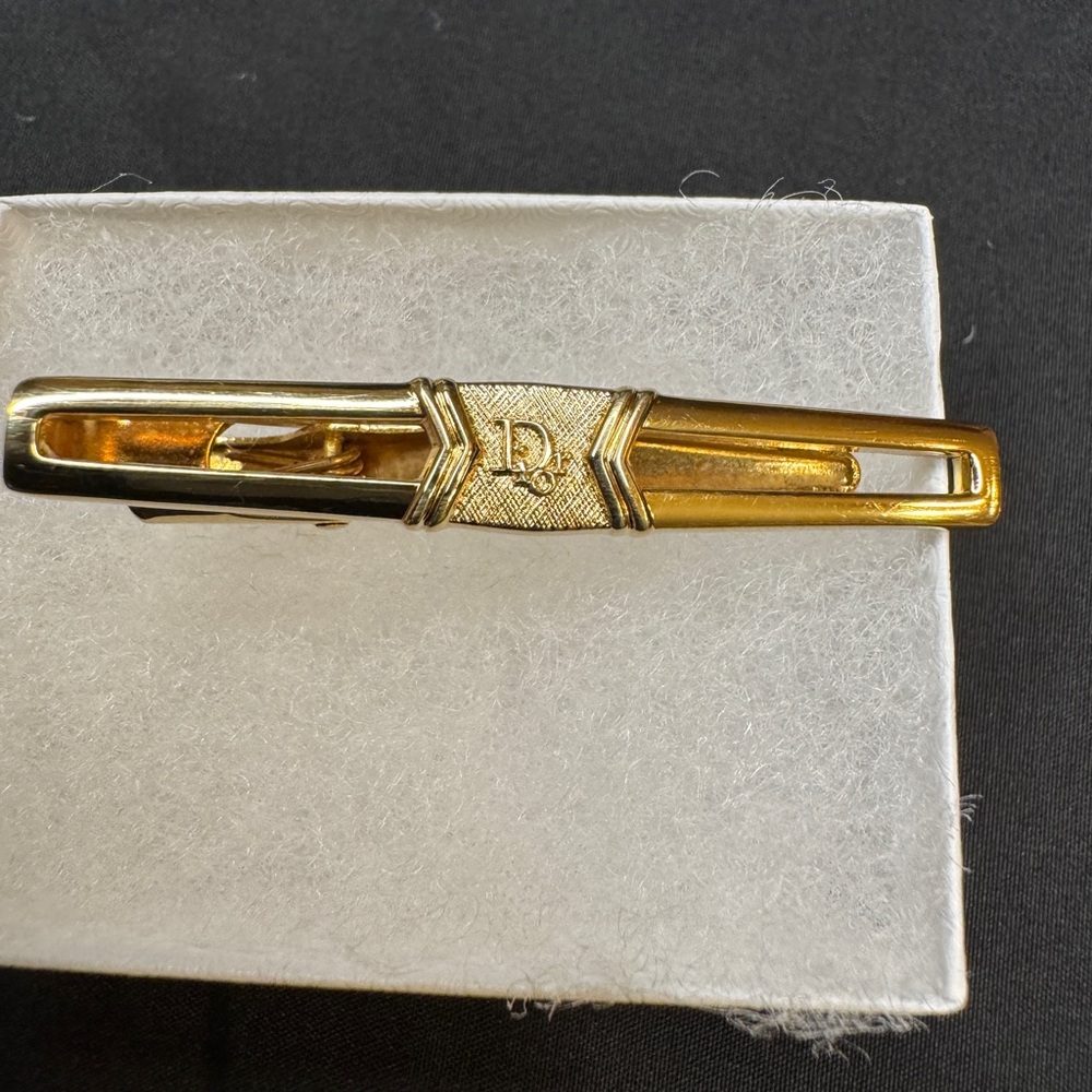 Christian Dior Men's GOLD “CD” Logo Tie Clip Bar for Neck Tie - Picture 6 of 13
